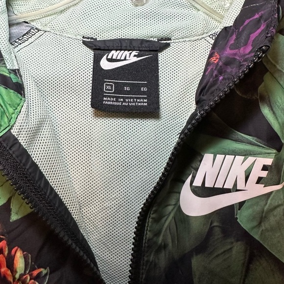 Nike Girls Floral windbreaker sz XL - Picture 3 of 3